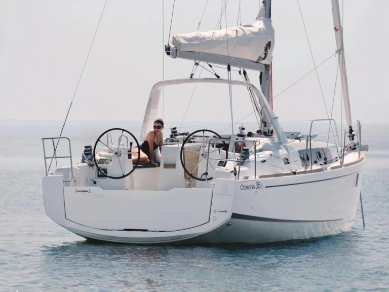 Alquiler de Velero, con o sin patrón Bénéteau Barth