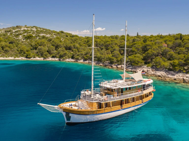 Alquiler de Custom NOVI DAN en Trogir