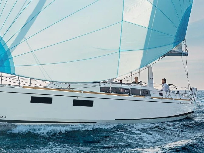 Alquiler de Bénéteau Oceanis 38.1 en Flensburg