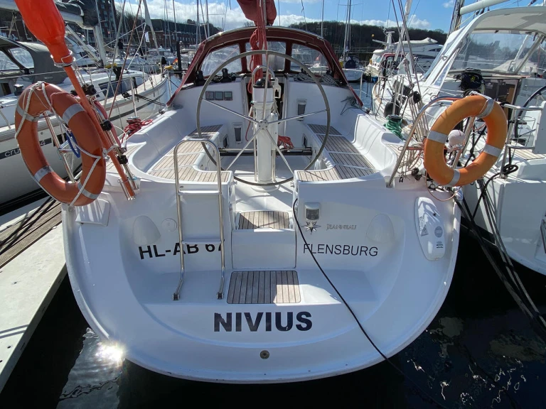 Alquiler de Velero, con o sin patrón Jeanneau Flensburg