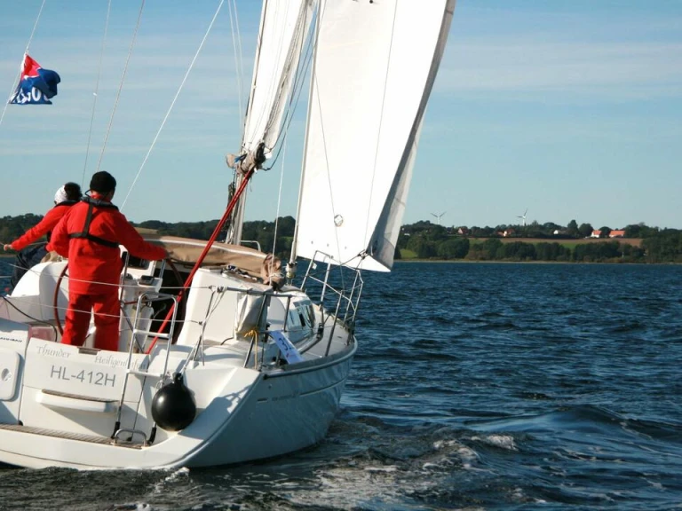 Alquiler de Velero, con o sin patrón Jeanneau Flensburg