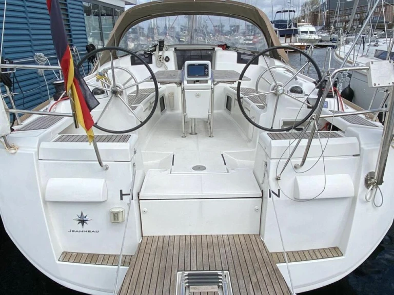 Jeanneau Sun Odyssey 409 de alquiler a Flensburg