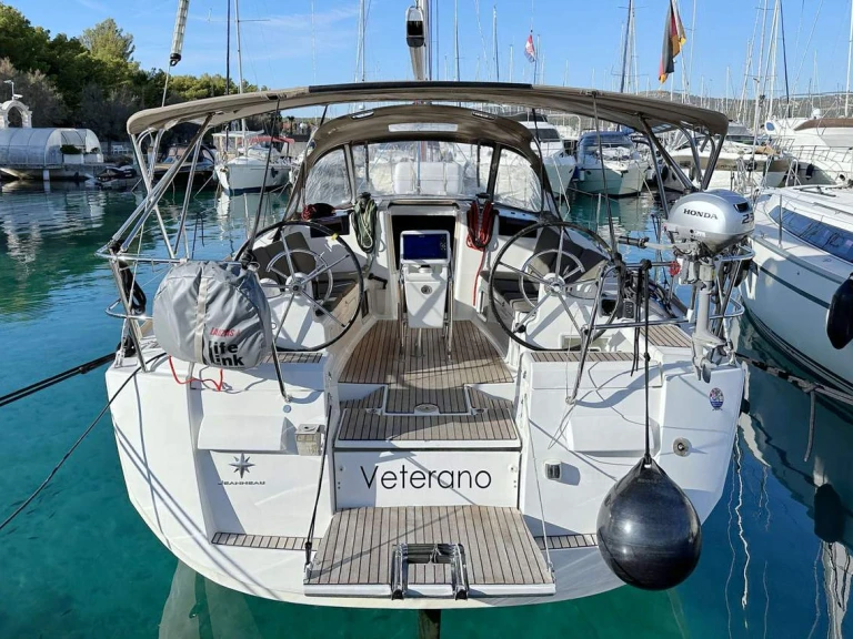 Alquiler de Jeanneau Sun Odyssey 409 en Barth