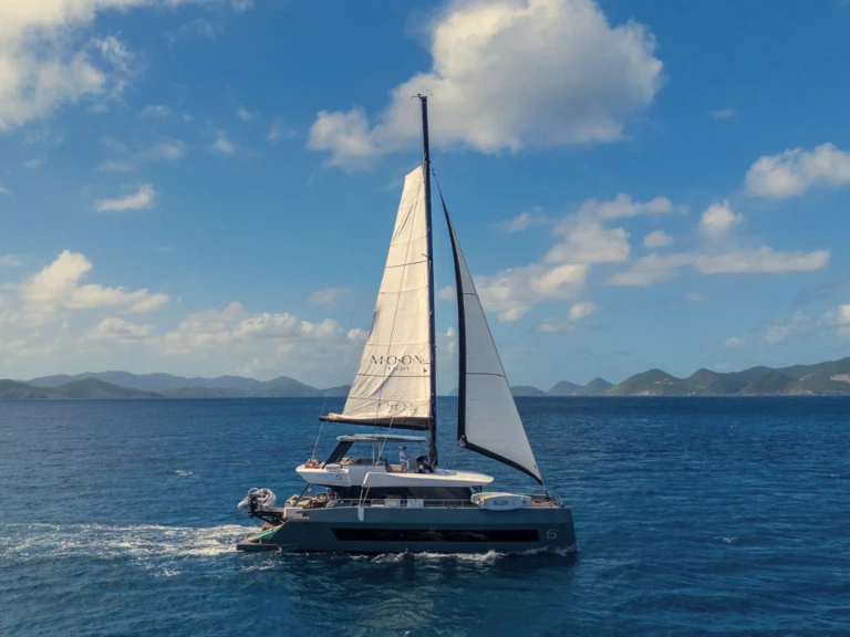 Moon Yacht Tryst de alquiler a Road Town