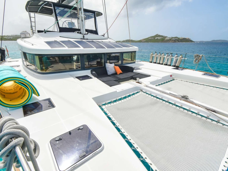 Yate de lujo para alquilar Frenchman's Cay al mejor precio