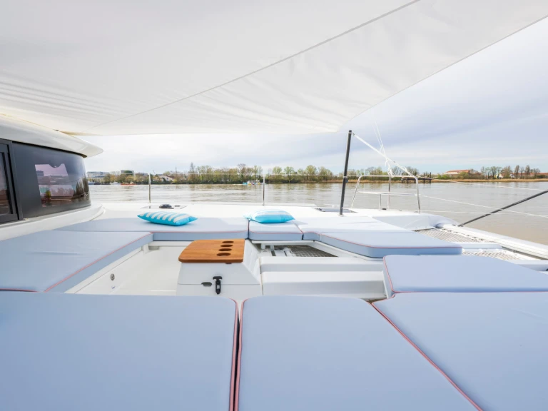Catamarán para alquilar Plataniás al mejor precio