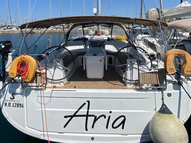 Alquiler de barcos Plataniás barato de Oceanis 40.1 (3 double and 1 bunk beds)
