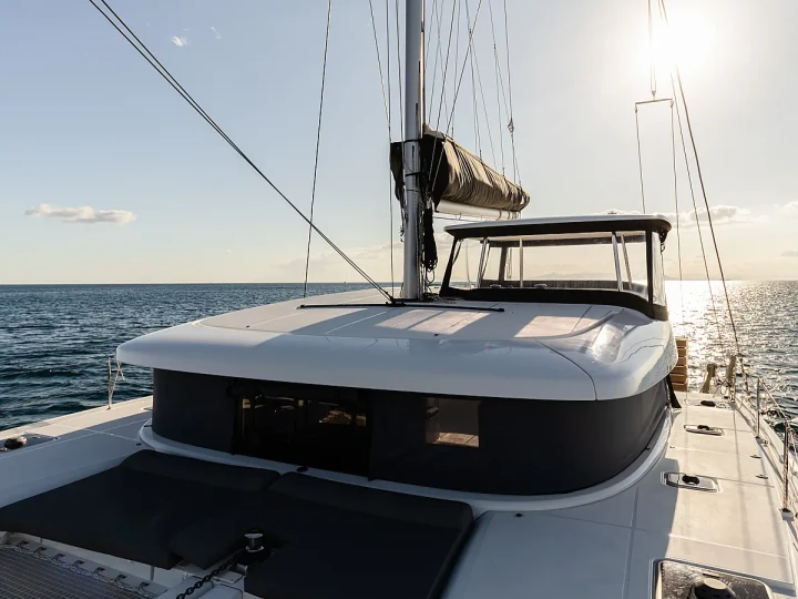 Alquiler Catamarán Lagoon con o sin  título de navegación