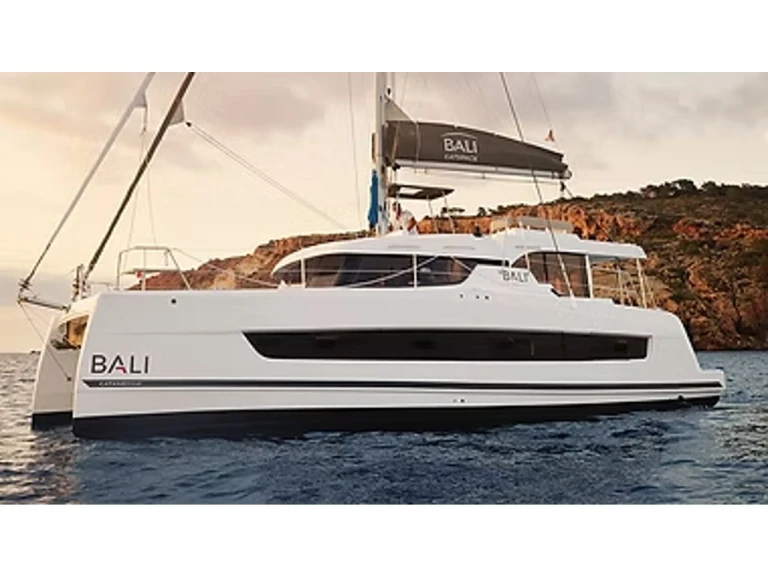Alquiler Catamarán Bali con o sin  título de navegación