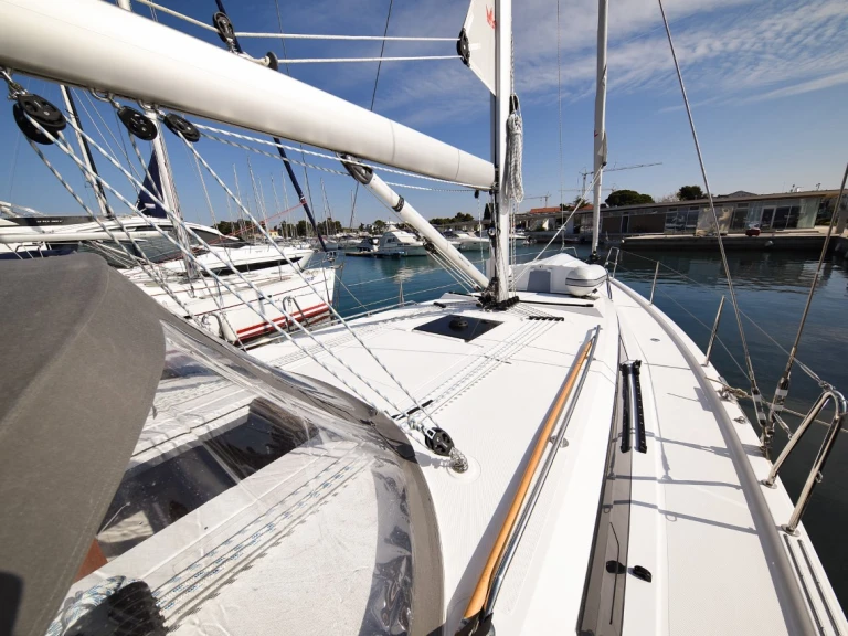 Alquiler de embarcaciones Bavaria Bavaria C42 enZadar en Samboat