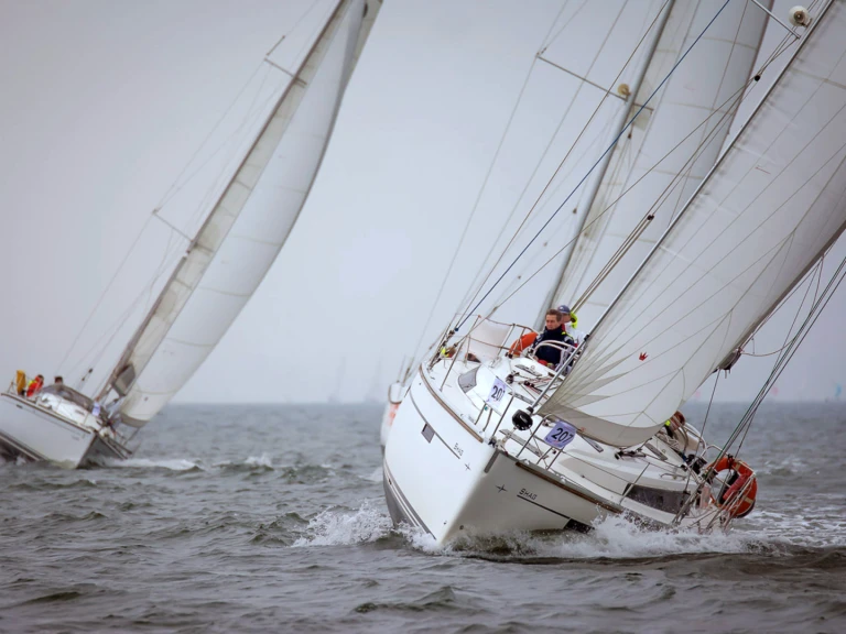 Alquiler Velero Bavaria con o sin  título de navegación