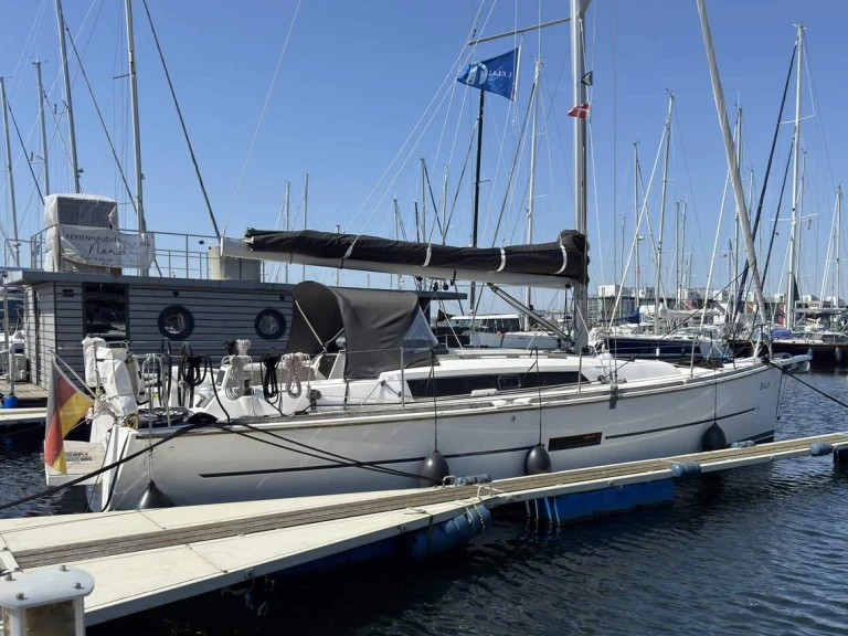 Alquiler Velero Dufour con o sin  título de navegación
