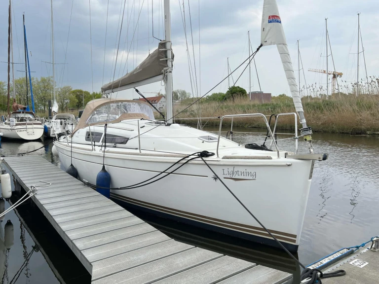 Alquiler de Velero, con o sin patrón Jeanneau Barth