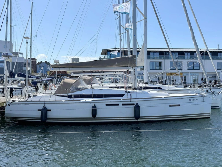 Alquiler Velero Jeanneau con o sin  título de navegación