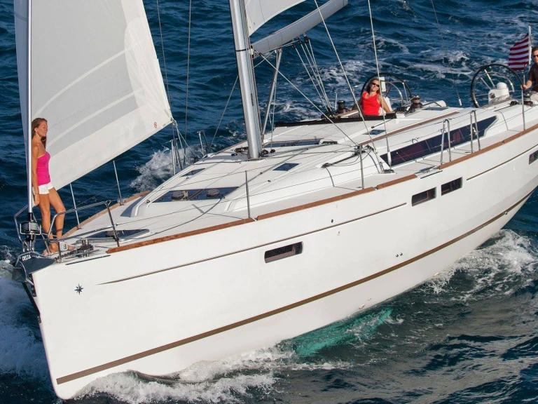 Alquiler de embarcaciones Jeanneau Sun Odyssey 479 enPalma de Mallorca en Samboat