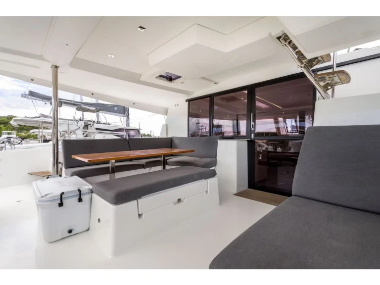 Alquiler de Fountaine Pajot Saona 47 en Saint George's