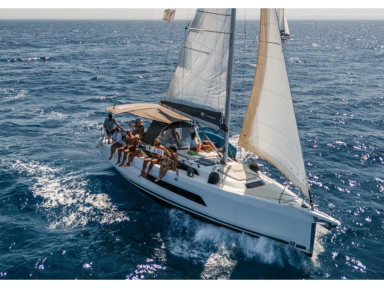Velero para alquilar Castellammare del Golfo al mejor precio