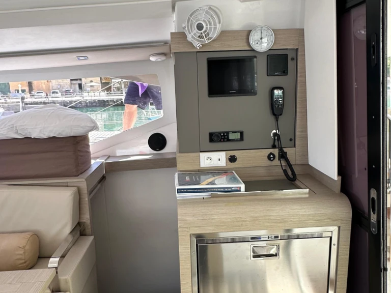 Catamarán para alquilar Castellammare del Golfo al mejor precio