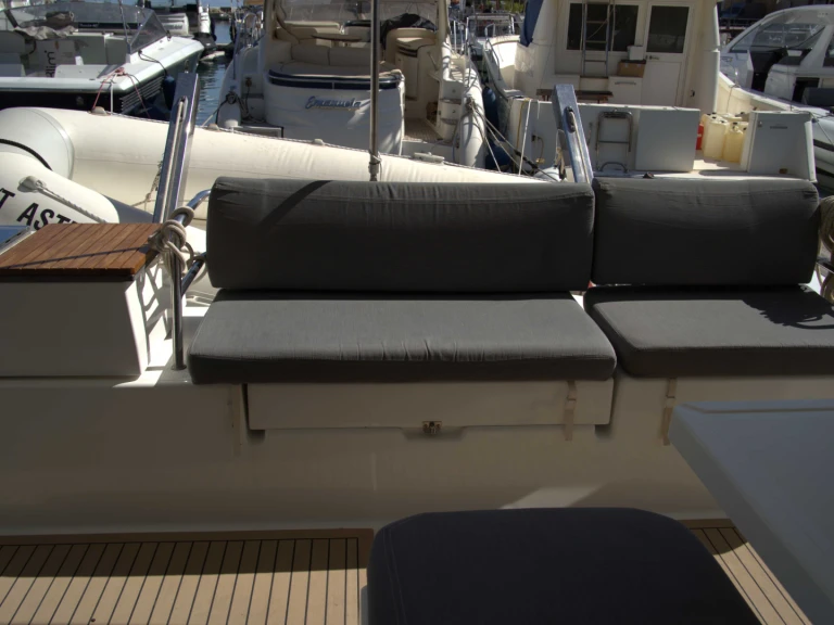 Alquiler de embarcaciones Fountaine Pajot Fountaine Pajot Astréa 42 (Wm-Ac in dinette-Gen-Sol.Pan) enCastellammare del Golfo en Samboat