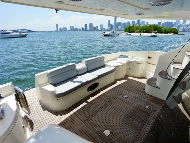 Alquiler de Yate de lujo, con o sin patrón Azimut Miami