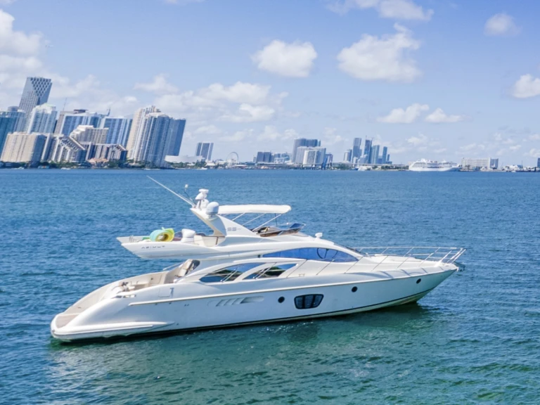 Yate de lujo para alquilar Miami al mejor precio