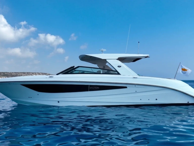 Barco de motor para alquilar Ayia Napa Marina al mejor precio
