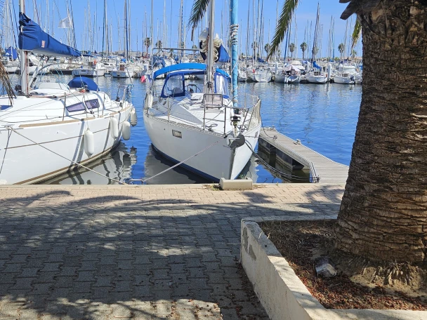 Alquiler de barcos Port Leucate barato de Oceanis 350