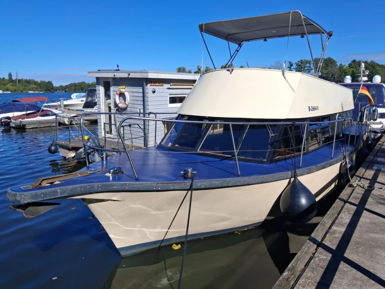 Alquiler de Casa flotante, con o sin patrón Motoryachten Wildau