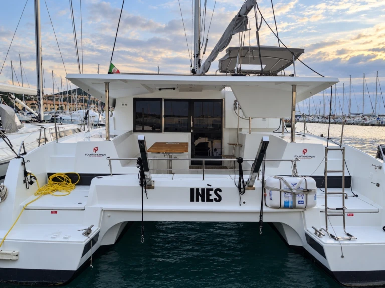 Alquiler de embarcaciones Fountaine Pajot Lucia 40 enOlbia en Samboat
