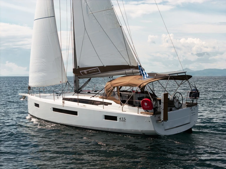 Jeanneau Sun Odyssey 415 de alquiler a Néa Péramos