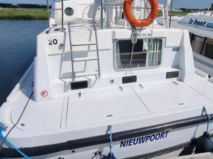 Le Boat Corvette A de alquiler a Saint-Gilles du Gard