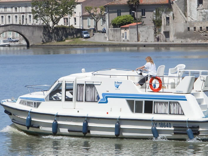 Le Boat Continentale de alquiler a Saint-Gilles du Gard