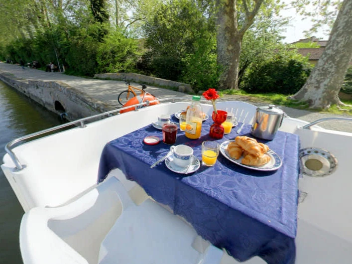 Barco de motor para alquilar Saint-Gilles du Gard al mejor precio