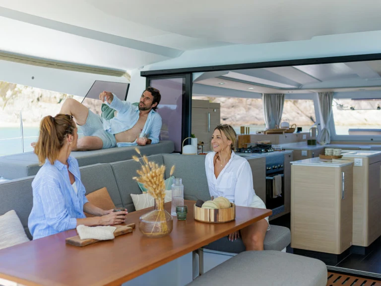 Catamarán para alquilar Castellammare di Stabia al mejor precio