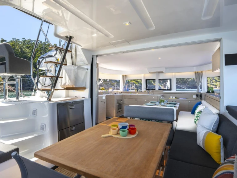 Alquiler Catamarán Lagoon con o sin  título de navegación