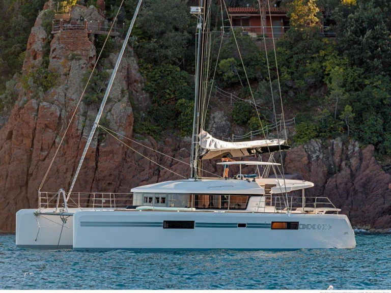 Alquiler Catamarán Lagoon con o sin  título de navegación