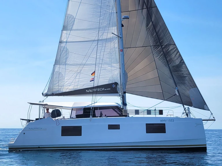 Alquiler de Catamarán, con o sin patrón Nautitech Rogoznica