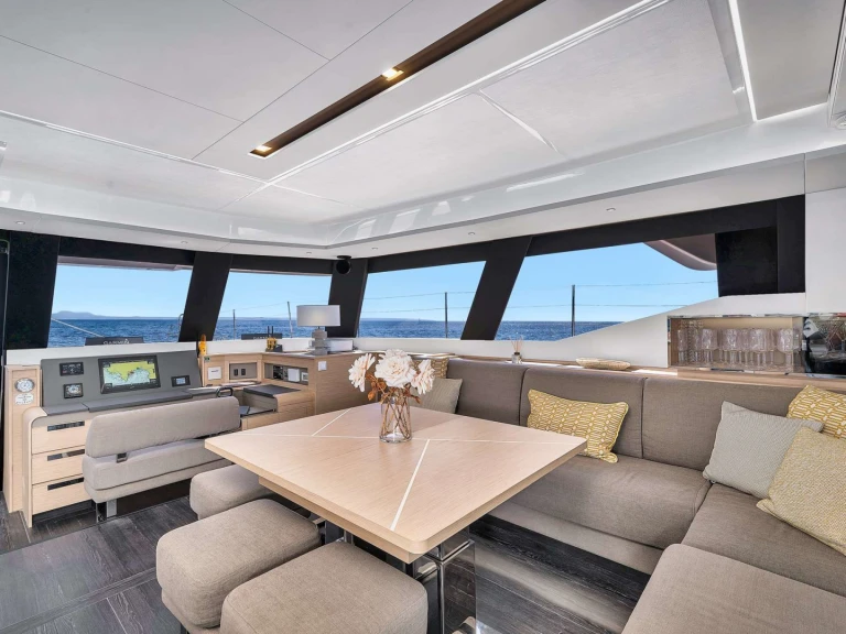 Alquiler Catamarán Fountaine Pajot con o sin  título de navegación