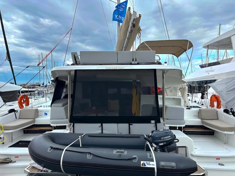 Alquiler de Fountaine Pajot Fountaine Pajot New 44 en Paros (Isla)