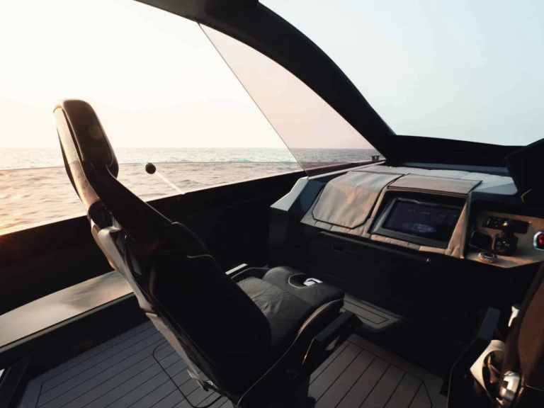 Tecnomar Lamborghini 63  de alquiler a Dubai Marina