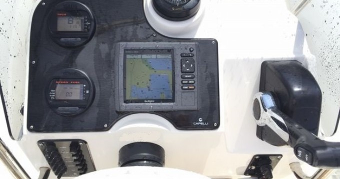 Alquiler de embarcaciones Capelli Tempest 600 enRoyan en Samboat