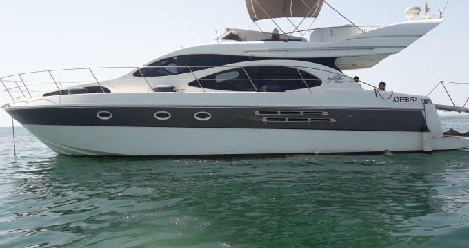 Alquiler de Lancha, con o sin patrón Azimut Port-Saint-Louis-du-Rhône