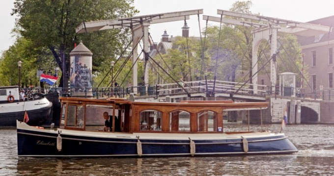 Alquiler de Aemstelland Canalboat en Ámsterdam