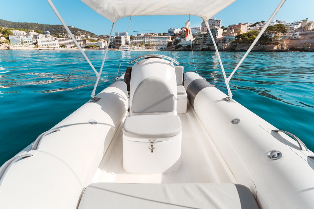 Alquiler Neumática Protender 400 en Palma de Mallorca SamBoat Alquiler Neumática Protender 400 en Palma de Mallorca SamBoat