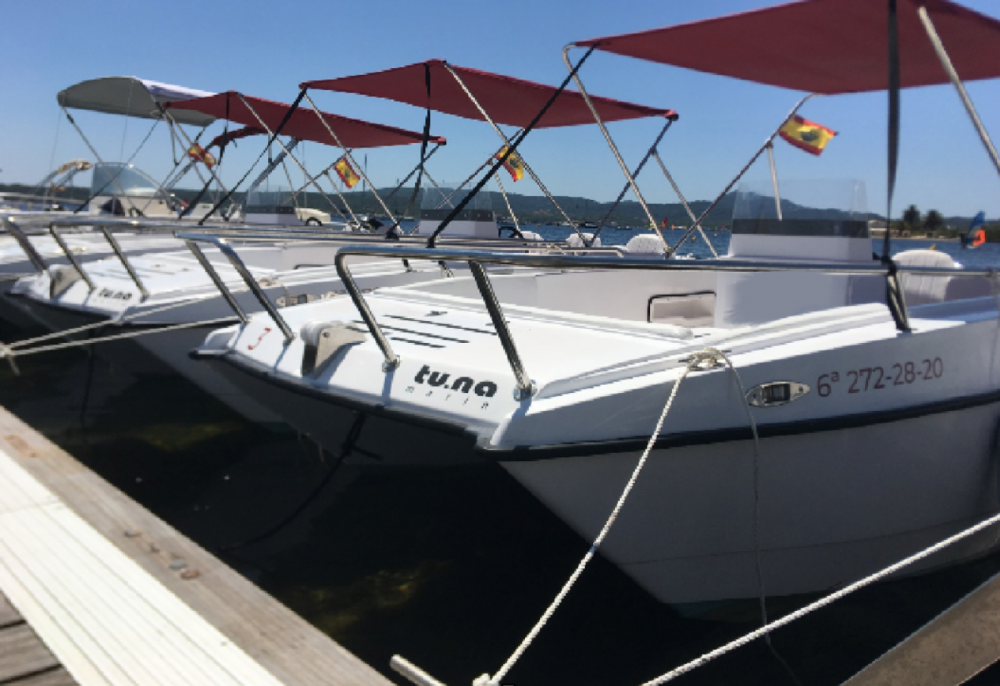 Alquiler catamaran Tuna Marin Hunter 450 en Fornells SamBoat