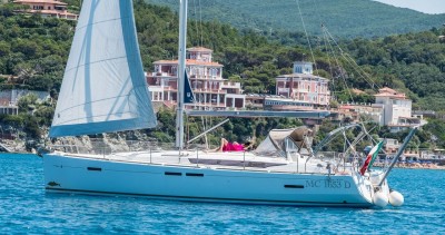 Alquiler Velero Jeanneau con o sin  título de navegación