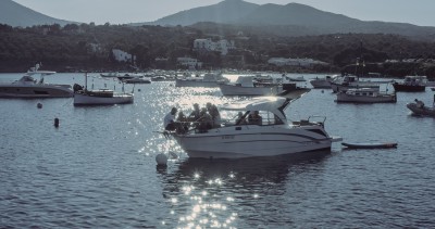 Alquiler de barcos Cadaqués barato de Antares 8 OB